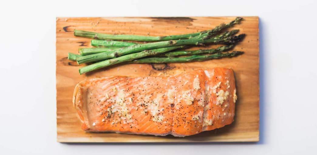 cedar planked salmon grilling plank